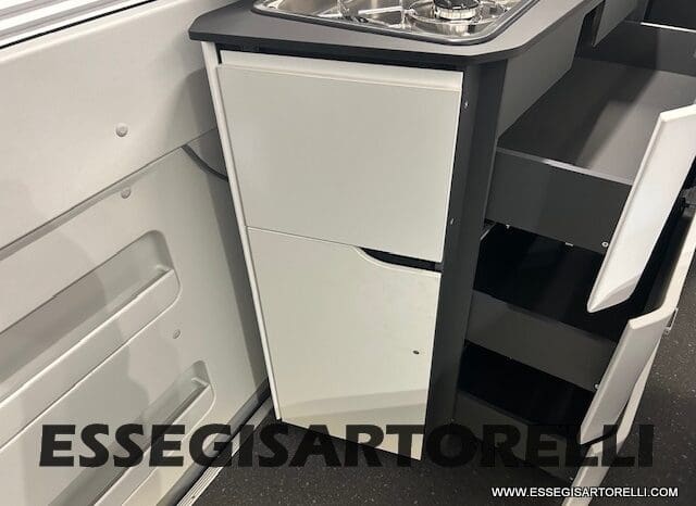 ADRIA TWIN 640 SGX SUPREME EDITION UNIPROPR. 08/2025 VAN 35H 7.900 km pieno