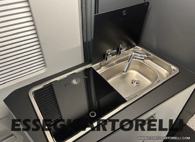 ADRIA TWIN 640 SGX SUPREME EDITION UNIPROPR. 08/2025 VAN 35H 7.900 km pieno