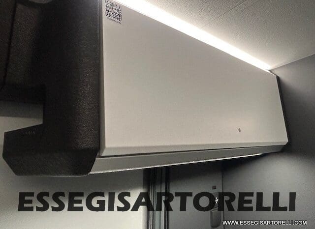 ADRIA TWIN 640 SGX SUPREME EDITION UNIPROPR. 08/2025 VAN 35H 7.900 km pieno