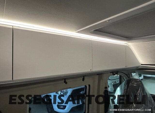 ADRIA TWIN 640 SGX SUPREME EDITION UNIPROPR. 08/2025 VAN 35H 7.900 km pieno