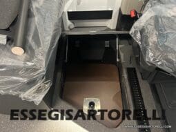 ADRIA TWIN 640 SGX SUPREME EDITION UNIPROPR. 08/2025 VAN 35H 7.900 km pieno
