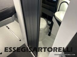 ADRIA TWIN 640 SGX SUPREME EDITION UNIPROPR. 08/2025 VAN 35H 7.900 km pieno