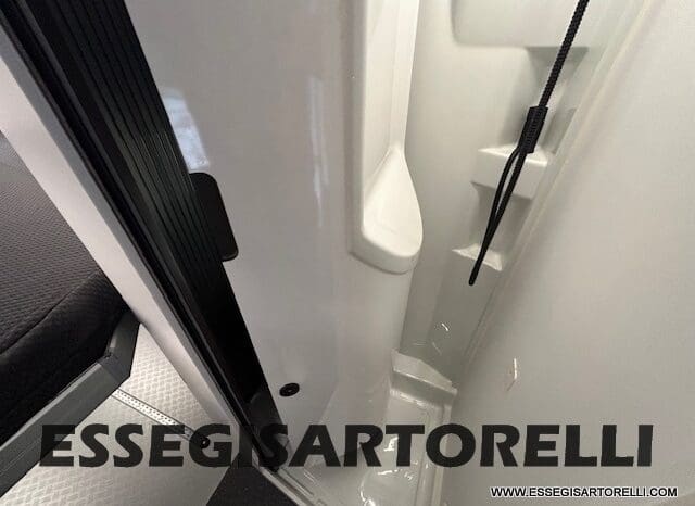 ADRIA TWIN 640 SGX SUPREME EDITION UNIPROPR. 08/2025 VAN 35H 7.900 km pieno