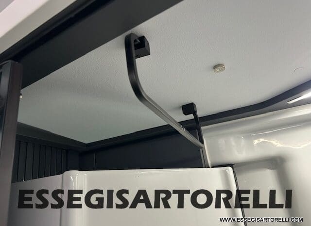 ADRIA TWIN 640 SGX SUPREME EDITION UNIPROPR. 08/2025 VAN 35H 7.900 km pieno