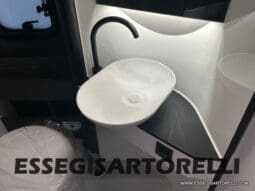 ADRIA TWIN 640 SGX SUPREME EDITION UNIPROPR. 08/2025 VAN 35H 7.900 km pieno