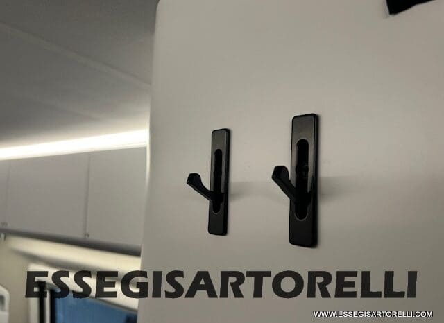ADRIA TWIN 640 SGX SUPREME EDITION UNIPROPR. 08/2025 VAN 35H 7.900 km pieno