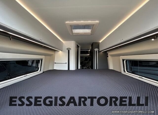 ADRIA TWIN 640 SGX SUPREME EDITION UNIPROPR. 08/2025 VAN 35H 7.900 km pieno