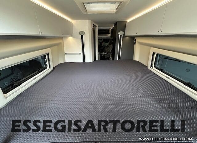 ADRIA TWIN 640 SGX SUPREME EDITION UNIPROPR. 08/2025 VAN 35H 7.900 km pieno