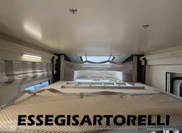 ROLLER TEAM KRONOS ADVANCE 265 TL 04/24 LETTO NAUTICO GARAGE E BASCULANTE CLIMA KM 11.241 pieno