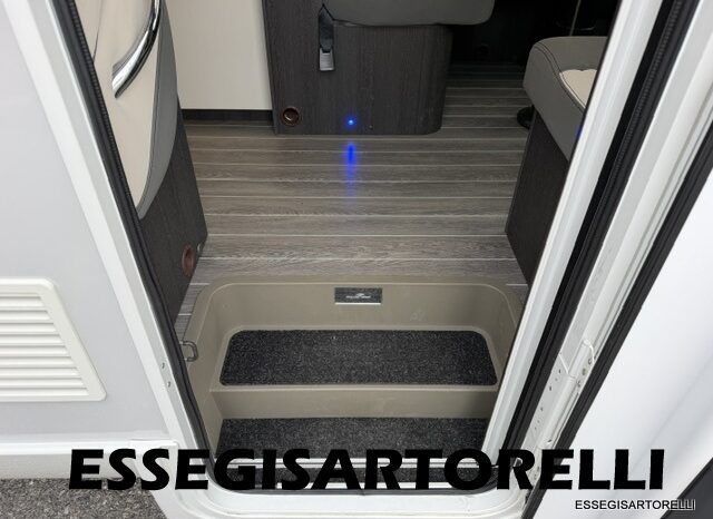 ROLLER TEAM KRONOS ADVANCE 265 TL 04/24 LETTO NAUTICO GARAGE E BASCULANTE CLIMA KM 11.241 pieno