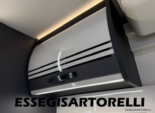 ROLLER TEAM KRONOS ADVANCE 265 TL 04/24 LETTO NAUTICO GARAGE E BASCULANTE CLIMA KM 11.241 pieno