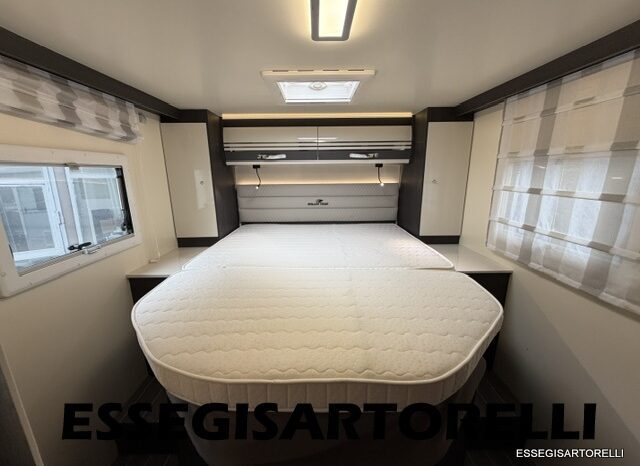 ROLLER TEAM KRONOS ADVANCE 265 TL 04/24 LETTO NAUTICO GARAGE E BASCULANTE CLIMA KM 11.241 pieno