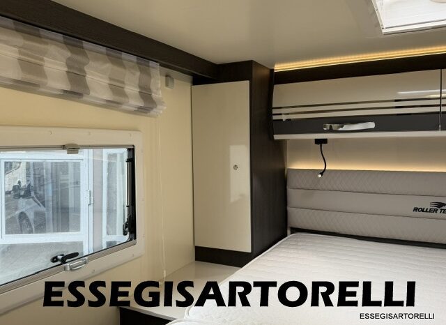 ROLLER TEAM KRONOS ADVANCE 265 TL 04/24 LETTO NAUTICO GARAGE E BASCULANTE CLIMA KM 11.241 pieno