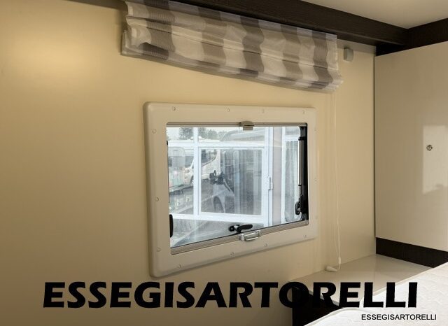 ROLLER TEAM KRONOS ADVANCE 265 TL 04/24 LETTO NAUTICO GARAGE E BASCULANTE CLIMA KM 11.241 pieno