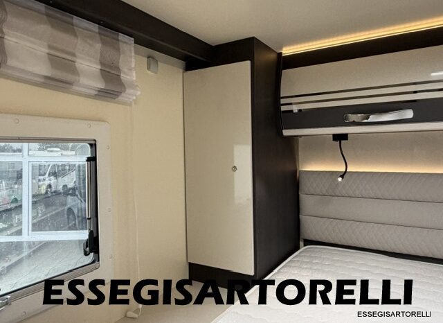 ROLLER TEAM KRONOS ADVANCE 265 TL 04/24 LETTO NAUTICO GARAGE E BASCULANTE CLIMA KM 11.241 pieno