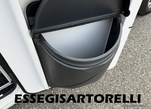 ROLLER TEAM KRONOS ADVANCE 265 TL 04/24 LETTO NAUTICO GARAGE E BASCULANTE CLIMA KM 11.241 pieno