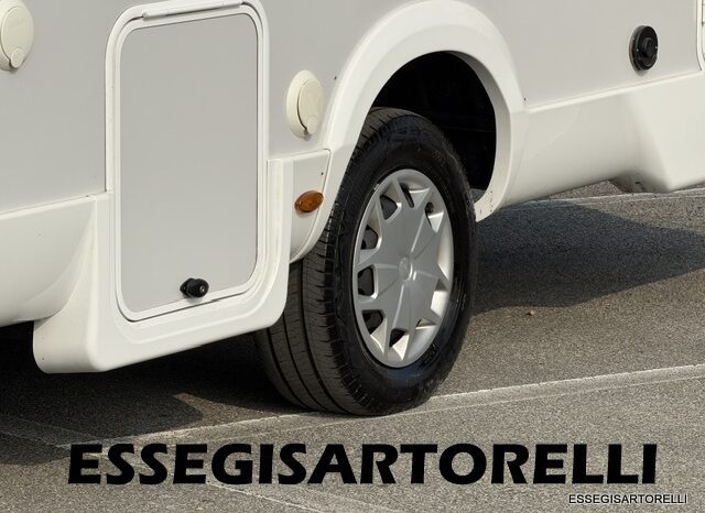 ROLLER TEAM KRONOS ADVANCE 265 TL 04/24 LETTO NAUTICO GARAGE E BASCULANTE CLIMA KM 11.241 pieno