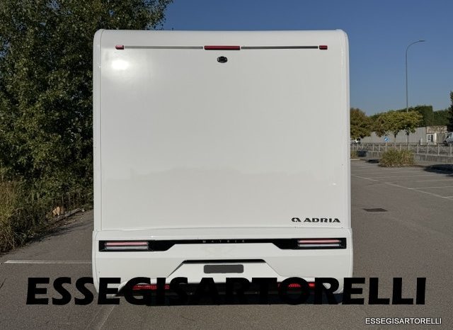 ADRIA NEW MATRIX SELECT M 670 SL 2027 GARAGE, LETTI GEMELLI, DOPPIO PAVIMENTO pieno