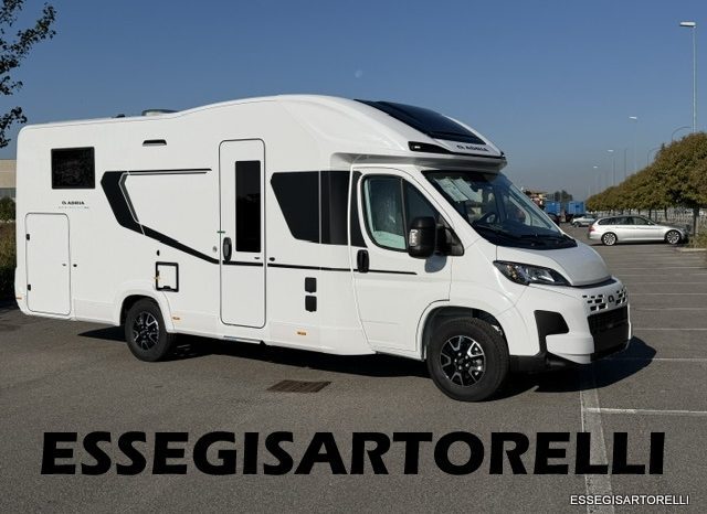 ADRIA NEW MATRIX SELECT M 670 SL 2027 GARAGE, LETTI GEMELLI, DOPPIO PAVIMENTO pieno