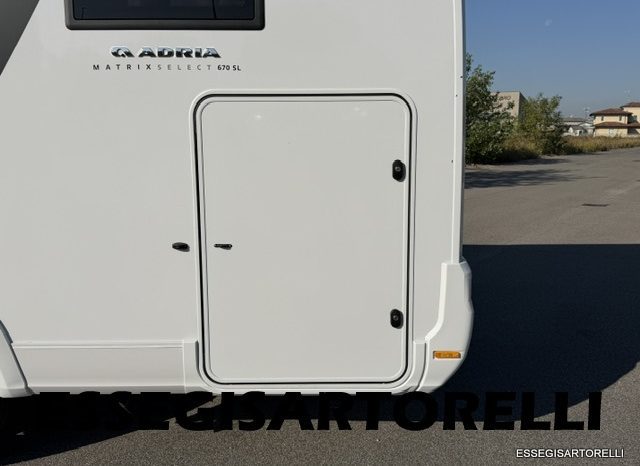 ADRIA NEW MATRIX SELECT M 670 SL 2027 GARAGE, LETTI GEMELLI, DOPPIO PAVIMENTO pieno