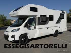 ADRIA NEW SUNLIVING COMFORT MY ’27 ADAS MANSARDATO GARAGE LETTI GEMELLI 5 POSTI