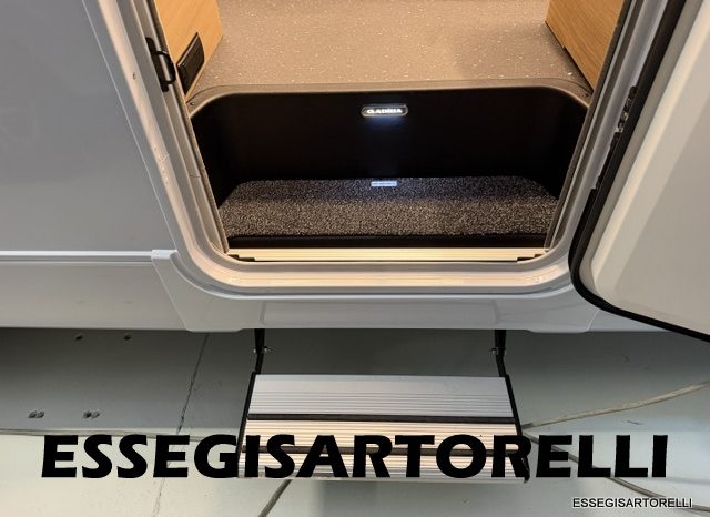ADRIA NEW MATRIX SELECT M 670 SL 2027 GARAGE, LETTI GEMELLI, DOPPIO PAVIMENTO pieno