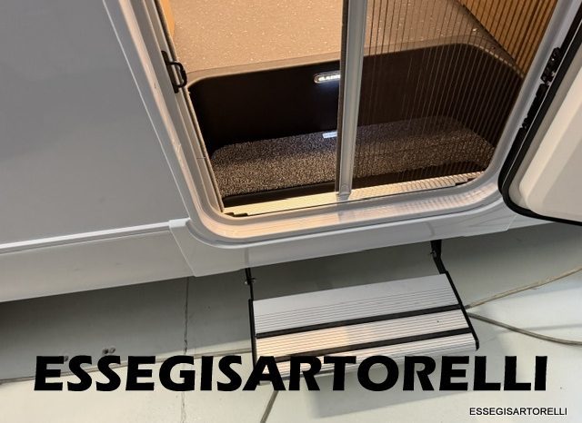 ADRIA NEW MATRIX SELECT M 670 SL 2027 GARAGE, LETTI GEMELLI, DOPPIO PAVIMENTO pieno