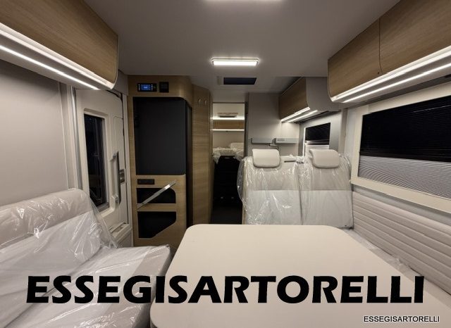 ADRIA NEW MATRIX SELECT M 670 SL 2027 GARAGE, LETTI GEMELLI, DOPPIO PAVIMENTO pieno