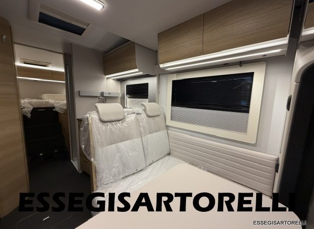 ADRIA NEW MATRIX SELECT M 670 SL 2027 GARAGE, LETTI GEMELLI, DOPPIO PAVIMENTO pieno