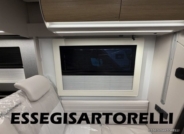 ADRIA NEW MATRIX SELECT M 670 SL 2027 GARAGE, LETTI GEMELLI, DOPPIO PAVIMENTO pieno