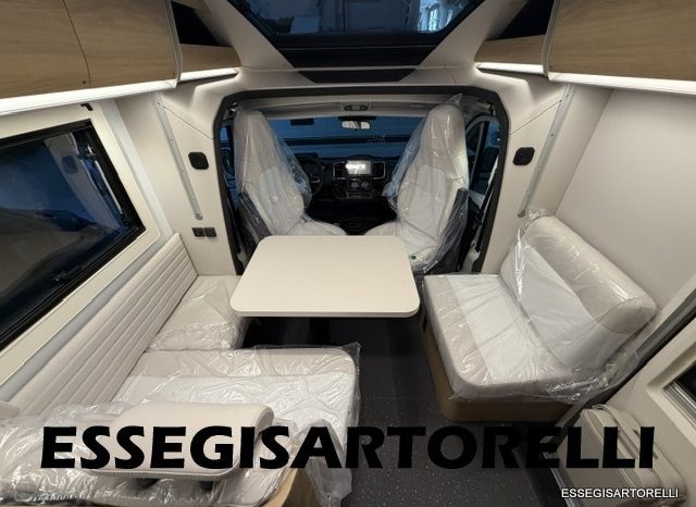 ADRIA NEW MATRIX SELECT M 670 SL 2027 GARAGE, LETTI GEMELLI, DOPPIO PAVIMENTO pieno