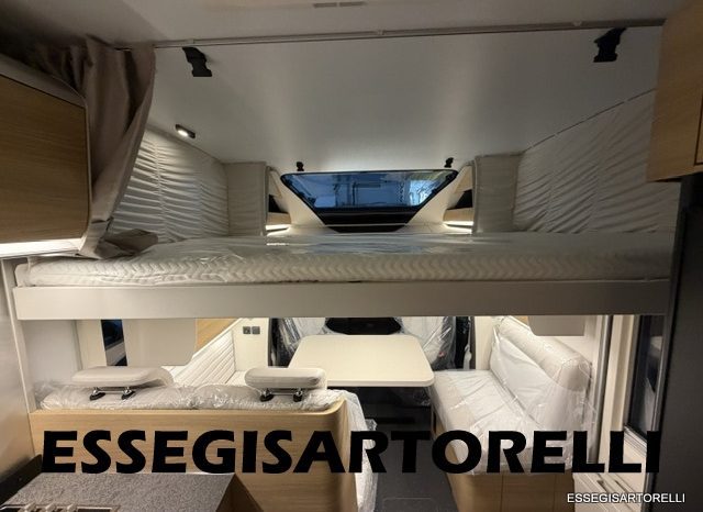 ADRIA NEW MATRIX SELECT M 670 SL 2027 GARAGE, LETTI GEMELLI, DOPPIO PAVIMENTO pieno