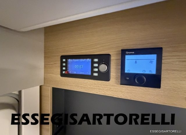 ADRIA NEW MATRIX SELECT M 670 SL 2027 GARAGE, LETTI GEMELLI, DOPPIO PAVIMENTO pieno