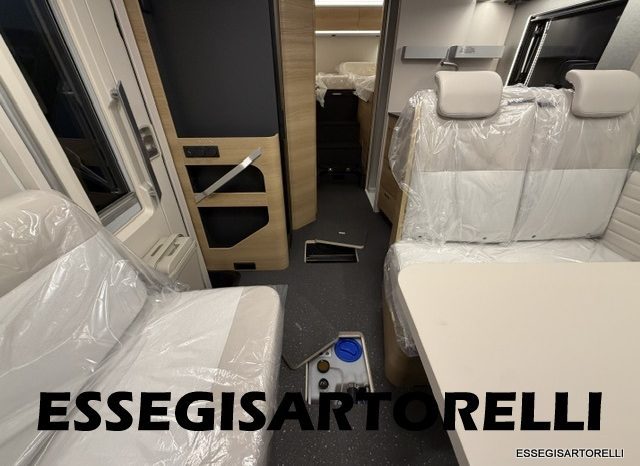 ADRIA NEW MATRIX SELECT M 670 SL 2027 GARAGE, LETTI GEMELLI, DOPPIO PAVIMENTO pieno