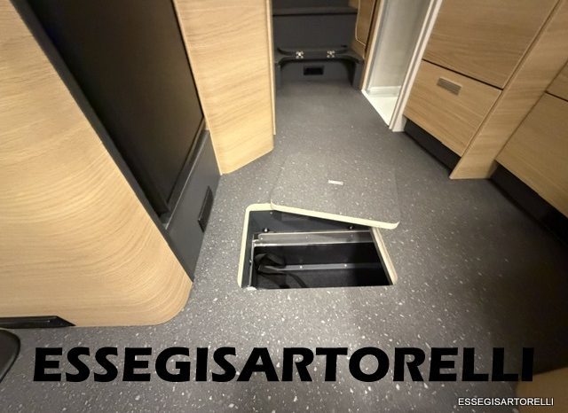 ADRIA NEW MATRIX SELECT M 670 SL 2027 GARAGE, LETTI GEMELLI, DOPPIO PAVIMENTO pieno
