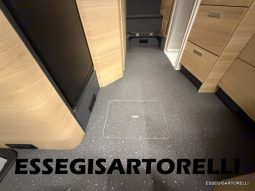 ADRIA NEW MATRIX SELECT M 670 SL 2027 GARAGE, LETTI GEMELLI, DOPPIO PAVIMENTO pieno
