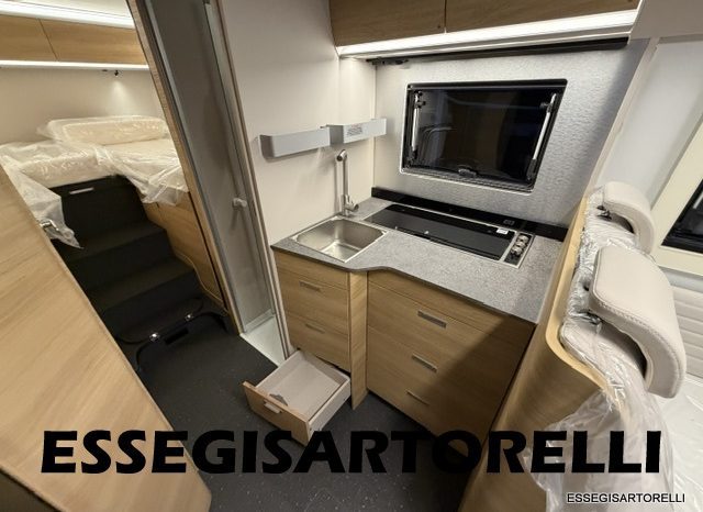 ADRIA NEW MATRIX SELECT M 670 SL 2027 GARAGE, LETTI GEMELLI, DOPPIO PAVIMENTO pieno