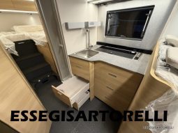 ADRIA NEW MATRIX SELECT M 670 SL 2027 GARAGE, LETTI GEMELLI, DOPPIO PAVIMENTO pieno