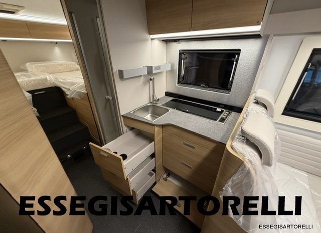 ADRIA NEW MATRIX SELECT M 670 SL 2027 GARAGE, LETTI GEMELLI, DOPPIO PAVIMENTO pieno