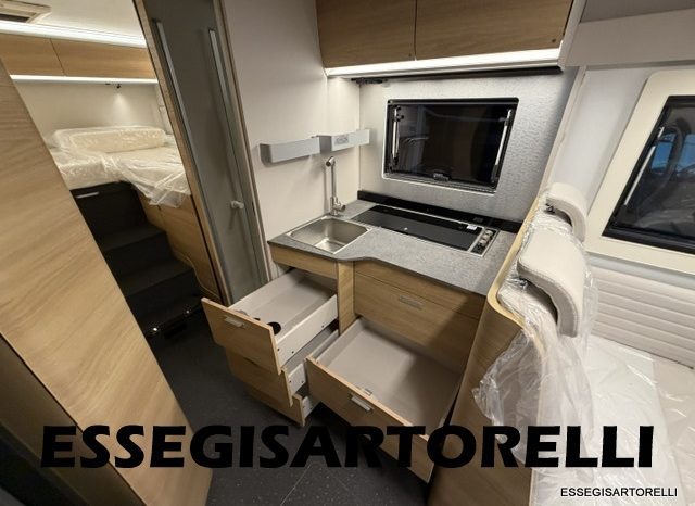 ADRIA NEW MATRIX SELECT M 670 SL 2027 GARAGE, LETTI GEMELLI, DOPPIO PAVIMENTO pieno