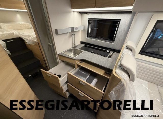 ADRIA NEW MATRIX SELECT M 670 SL 2027 GARAGE, LETTI GEMELLI, DOPPIO PAVIMENTO pieno