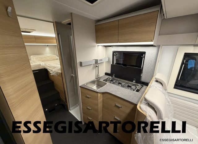ADRIA NEW MATRIX SELECT M 670 SL 2027 GARAGE, LETTI GEMELLI, DOPPIO PAVIMENTO pieno