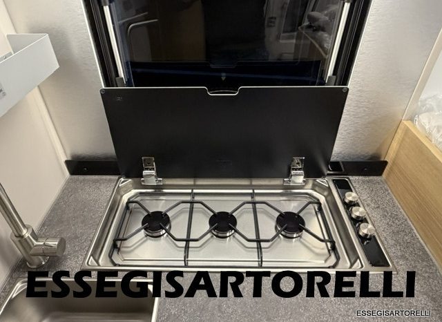 ADRIA NEW MATRIX SELECT M 670 SL 2027 GARAGE, LETTI GEMELLI, DOPPIO PAVIMENTO pieno