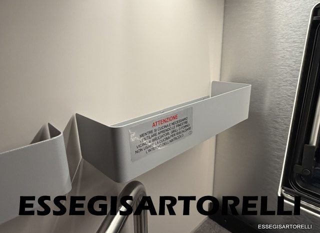 ADRIA NEW MATRIX SELECT M 670 SL 2027 GARAGE, LETTI GEMELLI, DOPPIO PAVIMENTO pieno