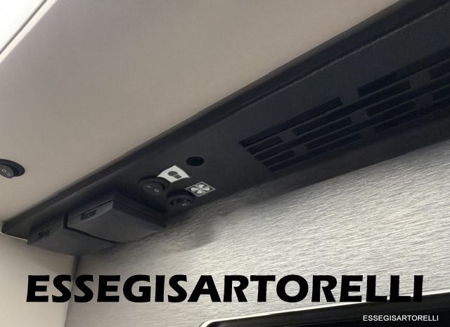 ADRIA NEW MATRIX SELECT M 670 SL 2027 GARAGE, LETTI GEMELLI, DOPPIO PAVIMENTO pieno