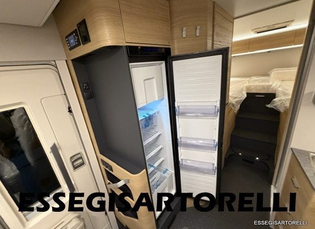 ADRIA NEW MATRIX SELECT M 670 SL 2027 GARAGE, LETTI GEMELLI, DOPPIO PAVIMENTO pieno