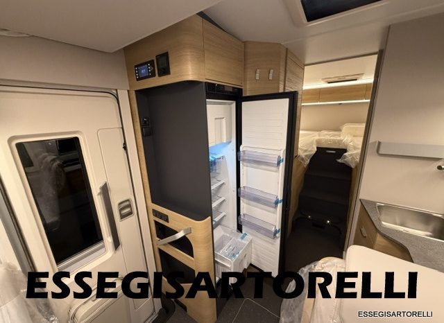 ADRIA NEW MATRIX SELECT M 670 SL 2027 GARAGE, LETTI GEMELLI, DOPPIO PAVIMENTO pieno