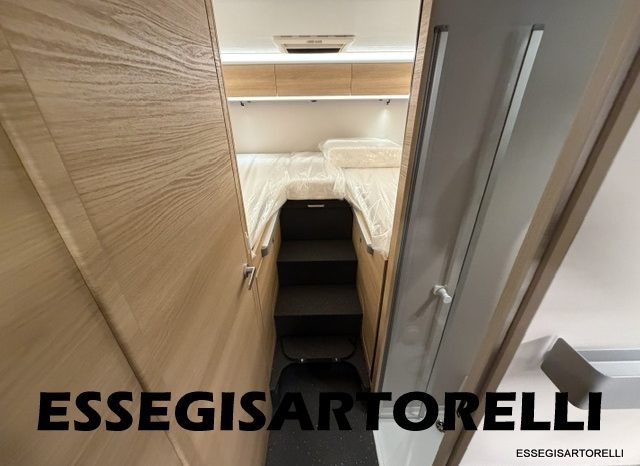 ADRIA NEW MATRIX SELECT M 670 SL 2027 GARAGE, LETTI GEMELLI, DOPPIO PAVIMENTO pieno