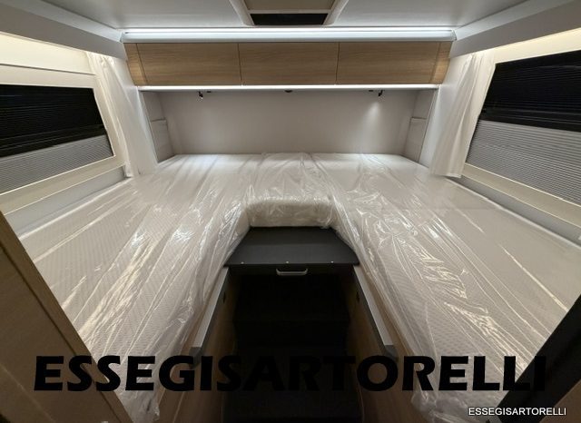 ADRIA NEW MATRIX SELECT M 670 SL 2027 GARAGE, LETTI GEMELLI, DOPPIO PAVIMENTO pieno