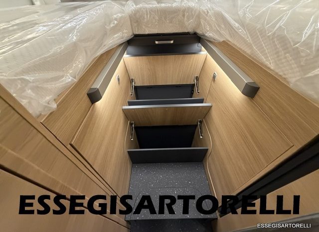 ADRIA NEW MATRIX SELECT M 670 SL 2027 GARAGE, LETTI GEMELLI, DOPPIO PAVIMENTO pieno